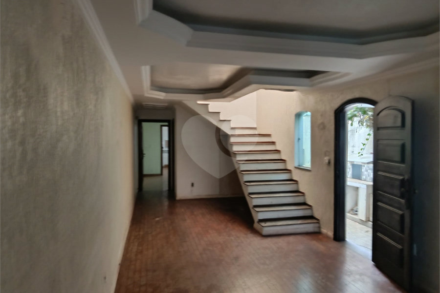 Oportunidade! Sobrado 3 Dorms/ 1 Suíte e 2 Vagas
