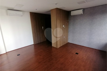 SALA COMERCIAL TOP, VENDA OU LOCAÇÃO, METRÔ VERGUEIRO COM 28,76m2