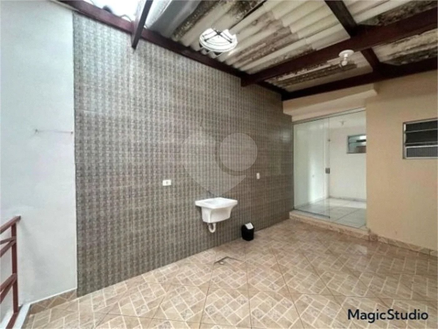 Casa com 200m² , 5 dormitórios , sendo 1 suíte , 3 vagas de garagem , à venda em Guarulhos.