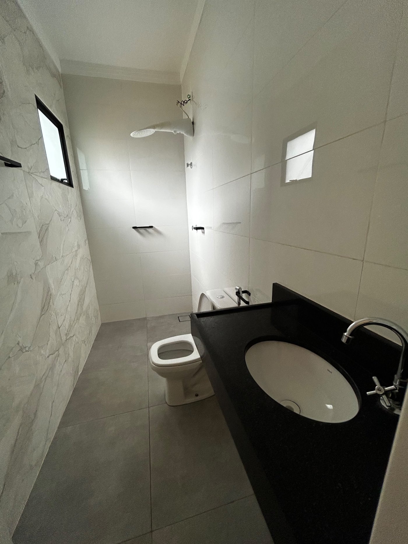 Casa à venda com 2 quartos no condomínio Alto do Capivari, Três Lagoas - MS