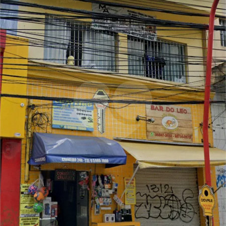 Casa comercial na Liberdade.