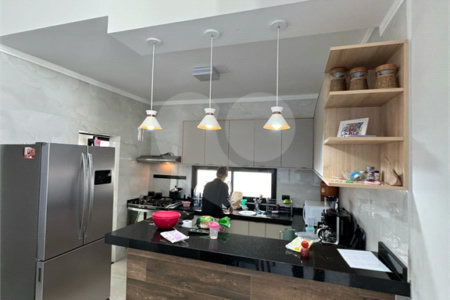 Casa à Venda no Bairro Santa Júlia – Ampla, Moderna e Bem Localizada