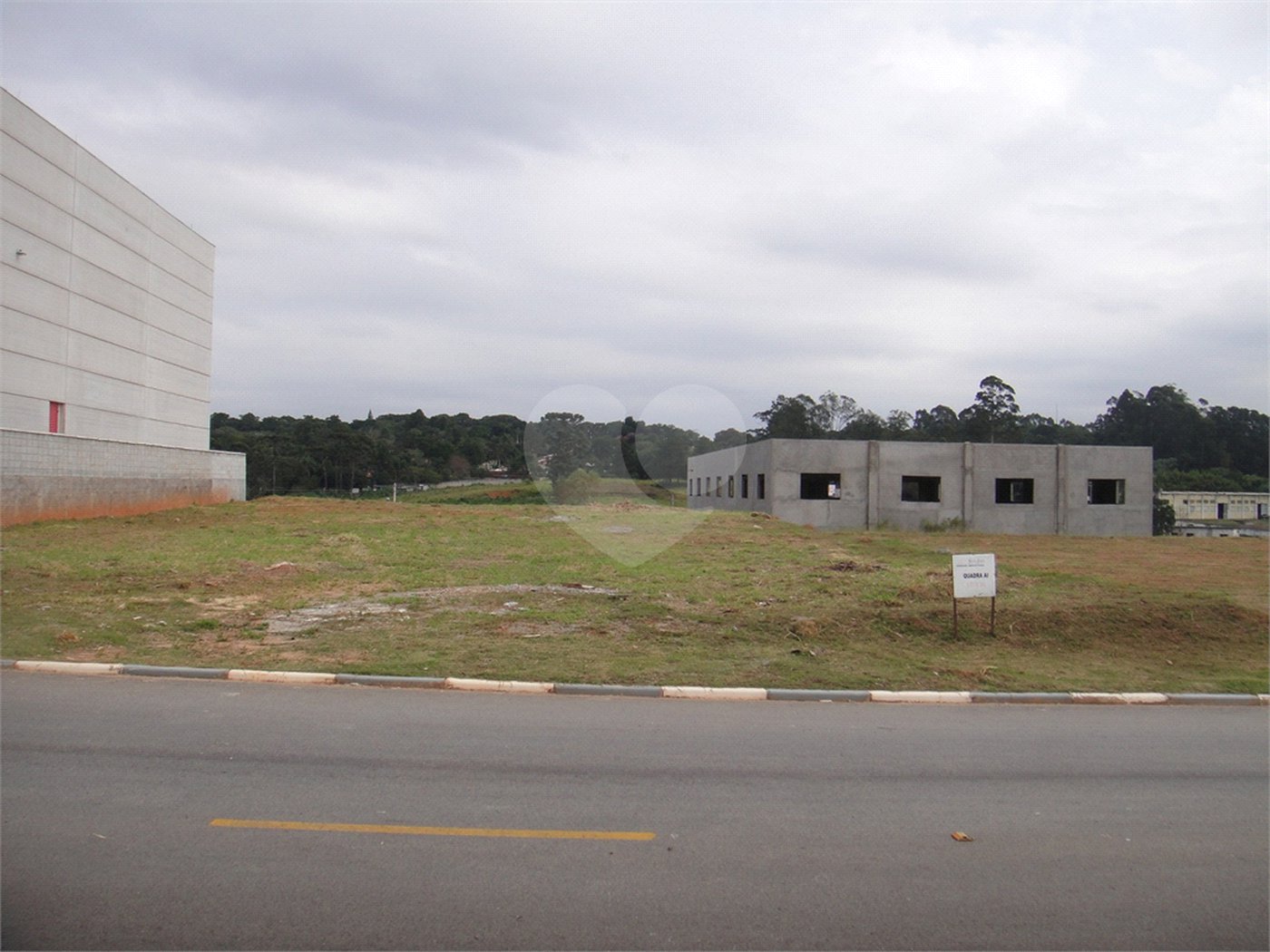 Terreno industrial, 1.300 m2, em Vargem Grande Paulista