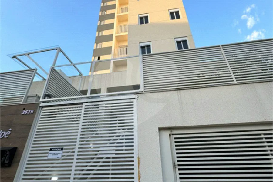 Vende-se apartamento no Edifício Residencial Flor do Ipê
