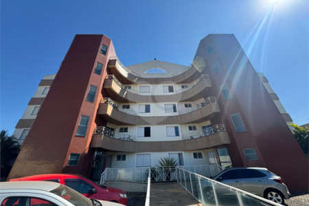 Apartamento de 2 Dormitórios á venda, no Parque Santa Marta em São Carlos.