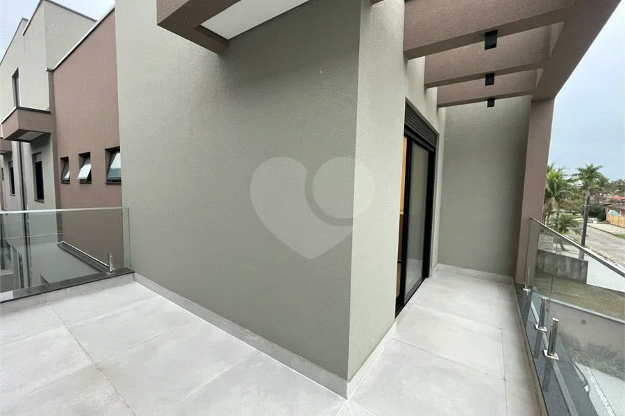 Casa à venda ou para alugar com 5 quartos, sendo 4 suítes,  em Morada da Praia, Bertioga, SP