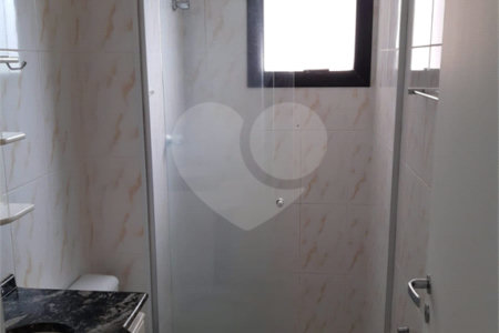 Apartamento no Condomínio Residencial Hadad.