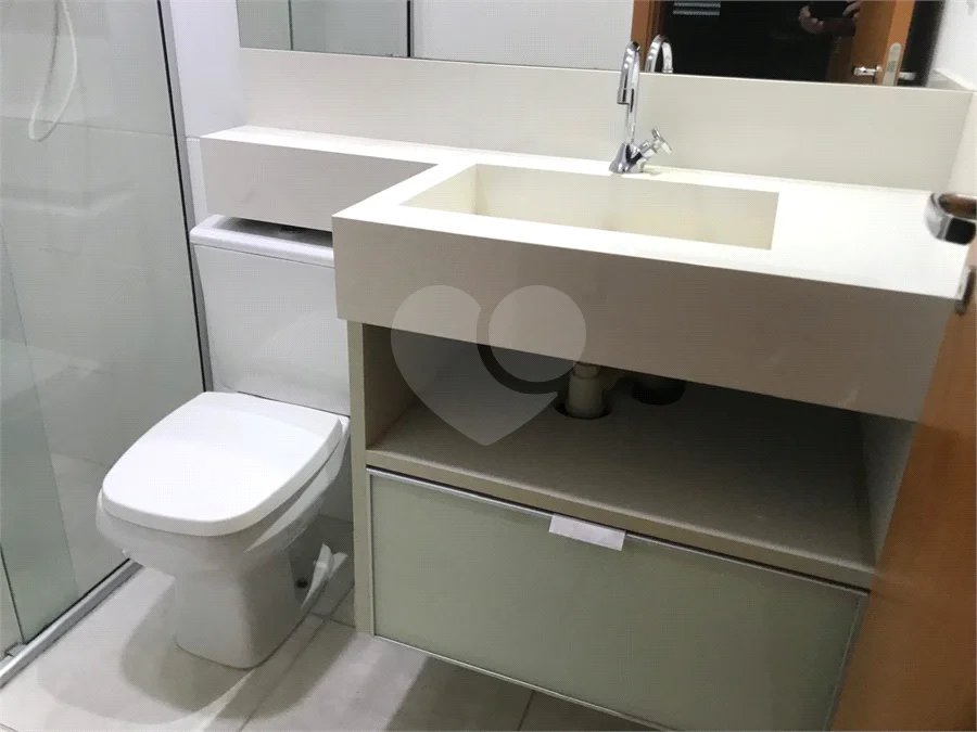 APARTAMENTO MOBILIADO EM FRENTE AO SHOPPING 02 DORMITÒRIOS