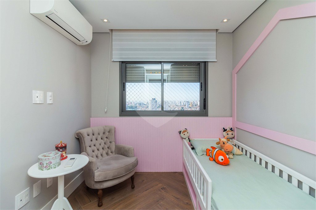 Apartamento para venda com 166,8 m, três suítes, três vagas na Saúde-SP