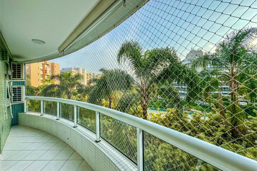 Apartamento à venda com 2 suítes em Riviera de São Lourenço, Bertioga, SP