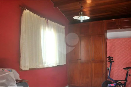 Casa com 250m² , 3 quartos, sendo 1 suíte , 3 vagas , à venda no Jd. Ana Maria - Santo André