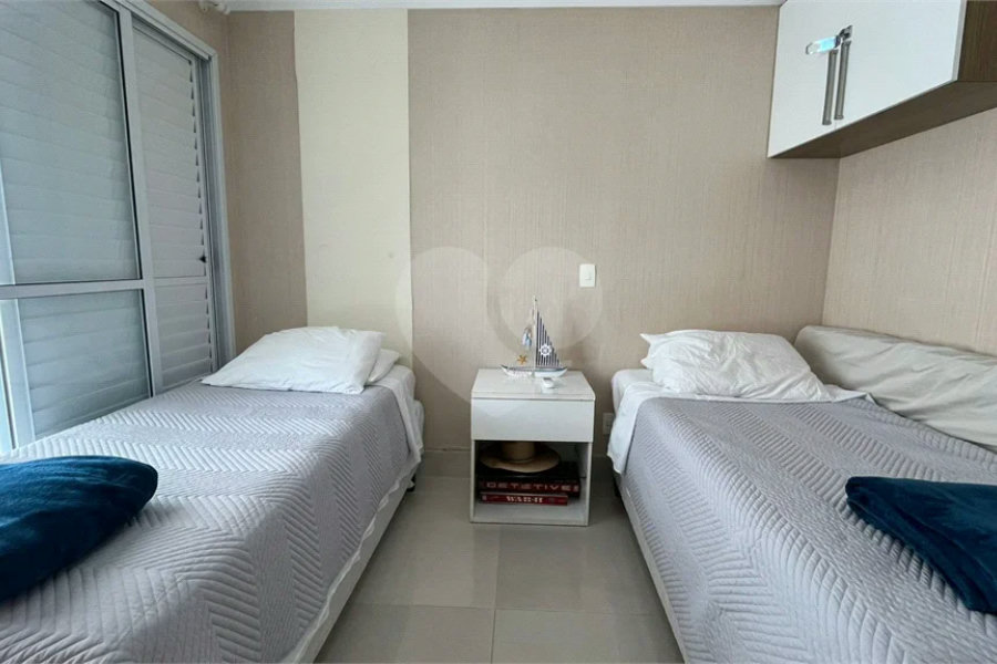 Apartamento à venda com 3 quartos, sendo 2 suítes,  em Riviera de São Lourenço, Bertioga, SP