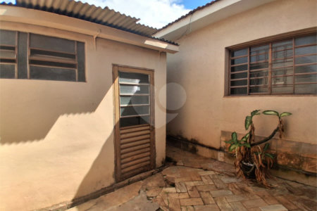 Casa espaçosa na Vila Costa do Sol em São Carlos – excelente para moradia, comércio ou investimento!