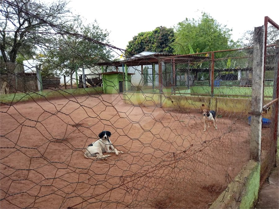 Chácara Balneário do 29 com piscina.