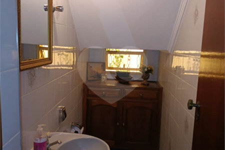 Linda casa em ótima localização!!