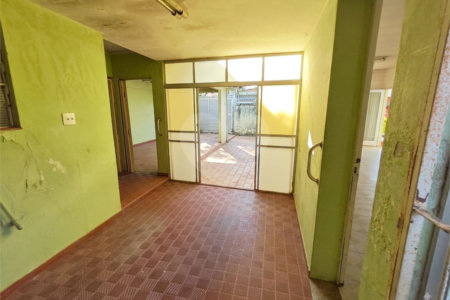 Casa Térrea Charmosa e Espaçosa na Vila Prado: Conforto, Praticidade e Próxima ao Centro!