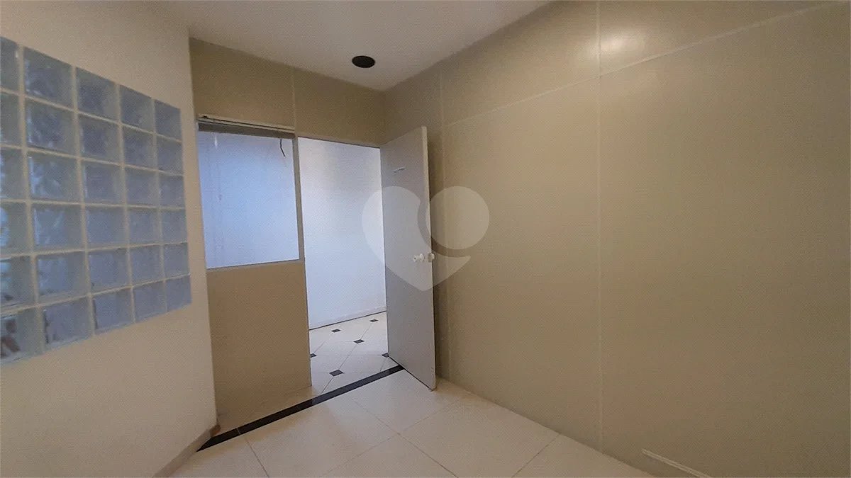 **SALA COMERCIAL DE 80 M² NO BAETA NEVES | EXCELENTE CUSTO-BENEFÍCIO E LOCALIZAÇÃO ESTRATÉGICA**