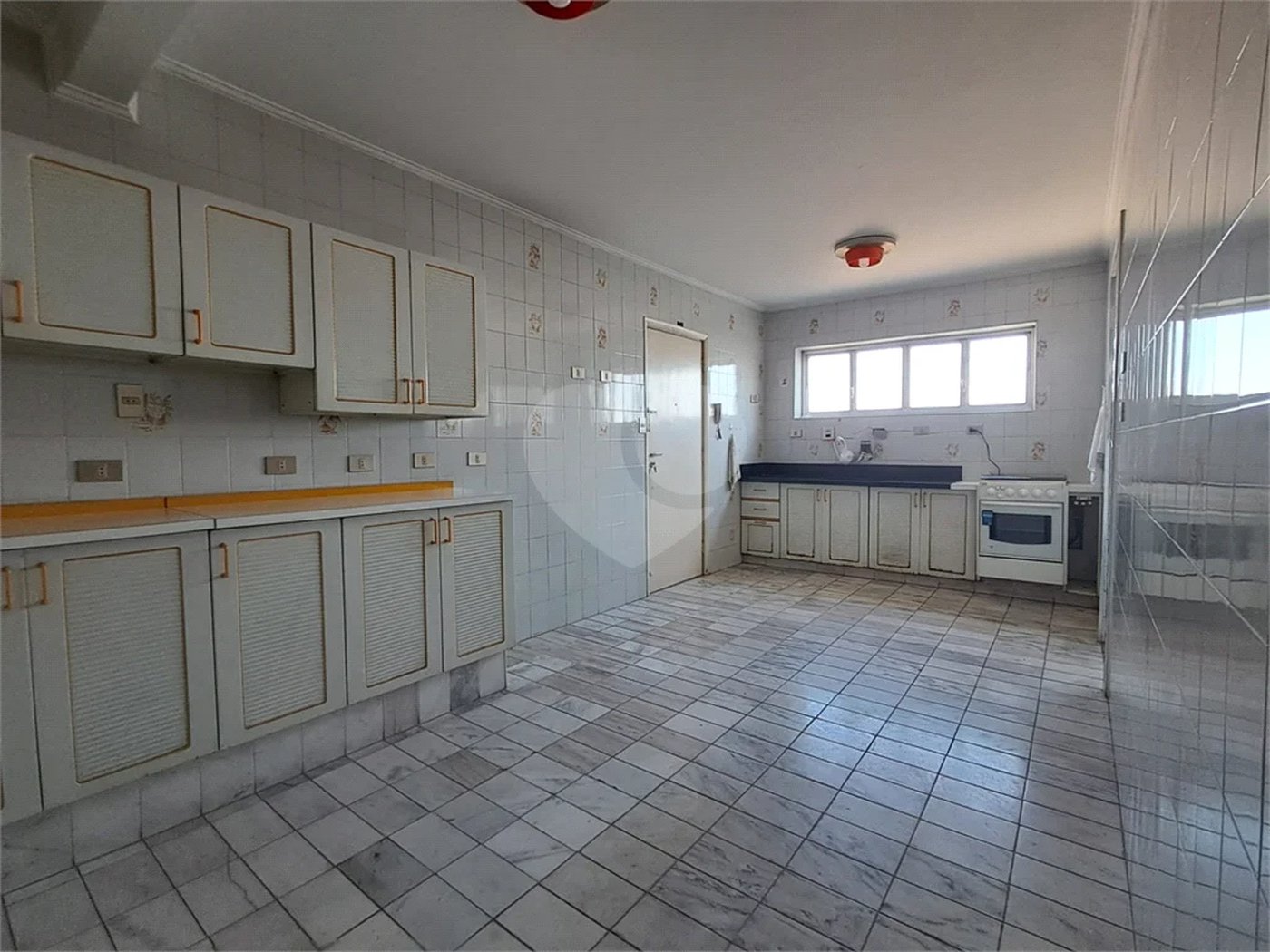 Imóvel de 141m² 3 quartos, 1 sendo suíte, retrofit no condomíno 1 vaga Paraíso