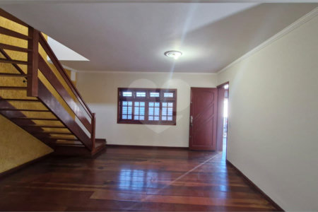 Casa/Sobrado a venda no Timburis em São Carlos