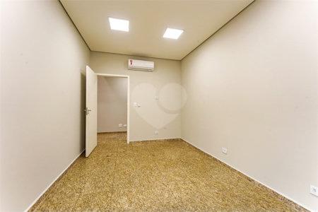 Prédio inteiro comercial á venda e locação na Vila Leopoldina.