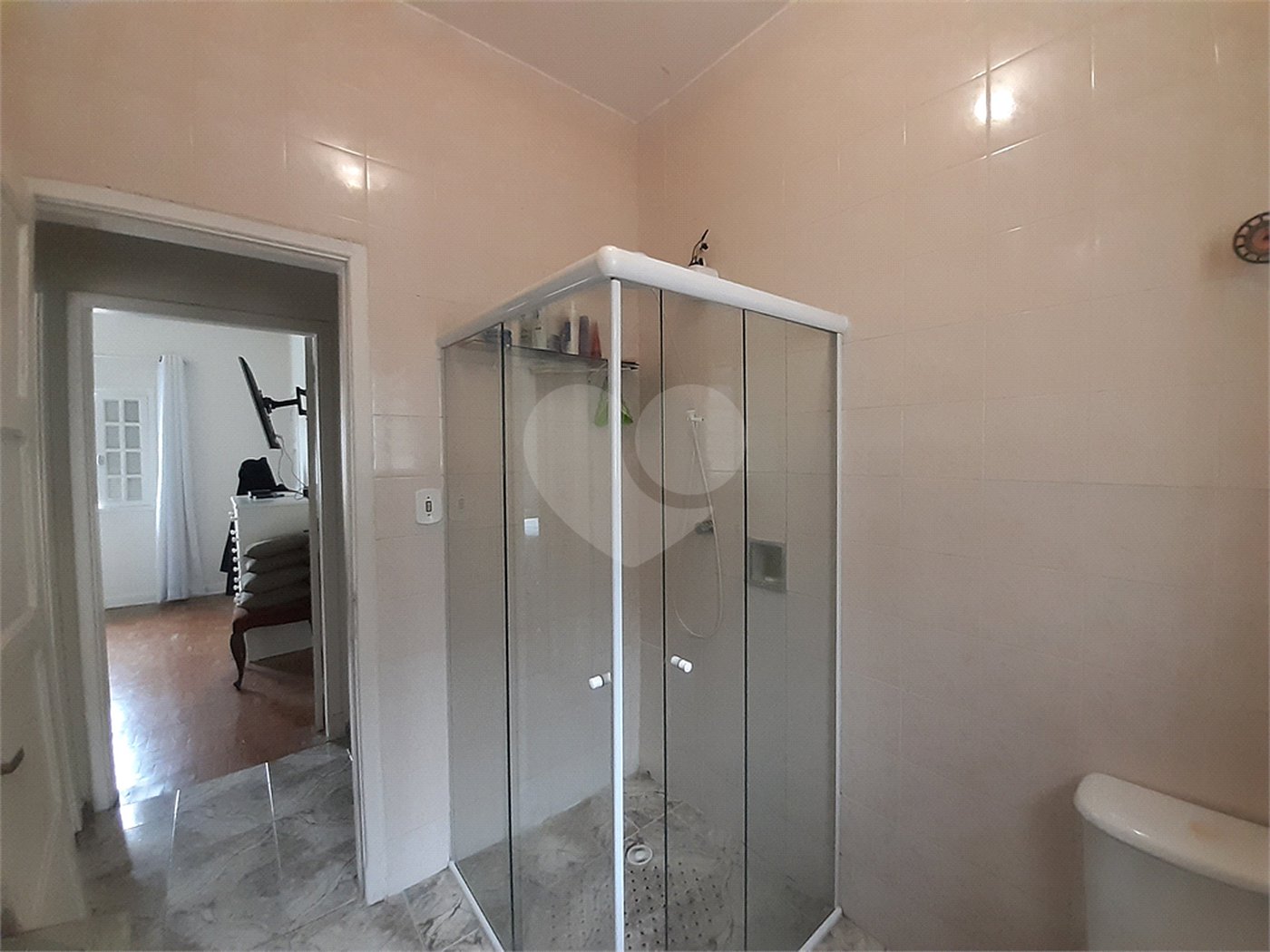 Vende-se: Sobrado de Vila, 2 quartos, Edícula com 1 Suíte, 1 Vaga, Santana!