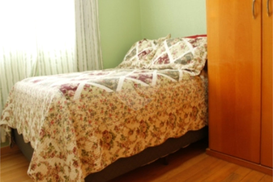 Apartamento 03 Dorm 02 Banheiros 01 Vaga na Saúde para Venda.
