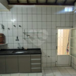 Casa ampla com 3 Quartos e 1 Suíte
