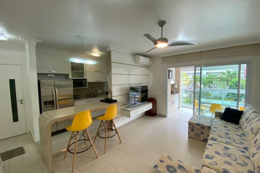 Apartamento à venda com 3 quartos, sendo 1 suíte, em Riviera de São Lourenço, Bertioga, SP