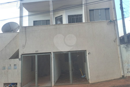 Imóvel para venda sendo 03 casas independentes na Vila Celina.
