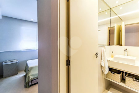 Casa à venda com 3 suítes no condomínio Residencial Paineiras, São Paulo - SP