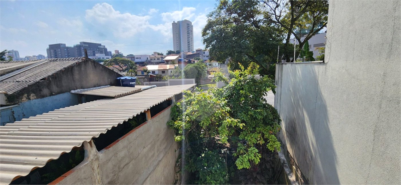 Casa térrea com duas edículas para venda - Saúde, SP.