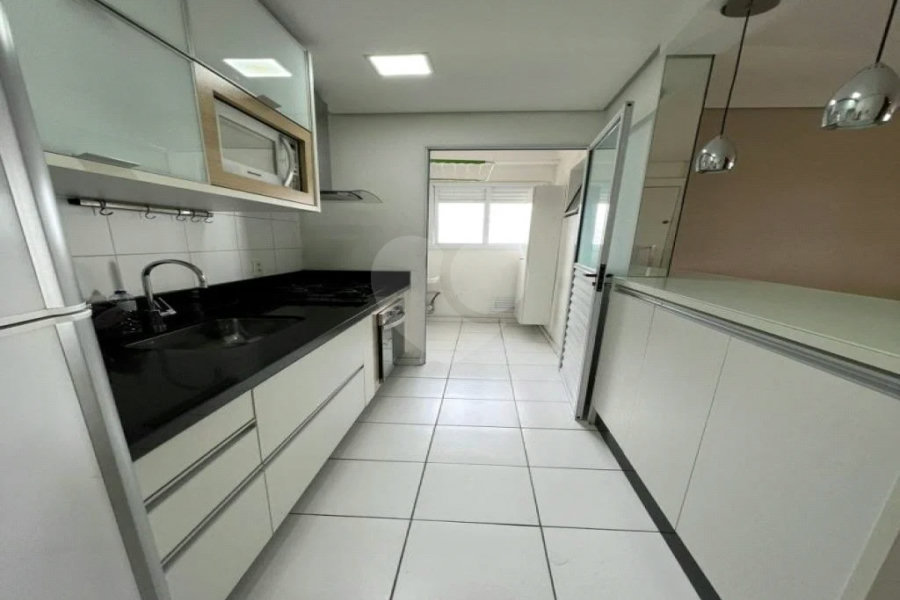 Apartamento à venda com 3 quartos, sendo 1 suíte,  em Vila Guilherme, São Paulo, SP