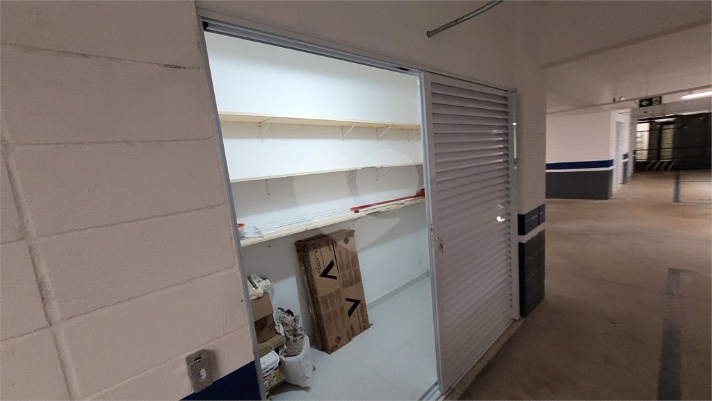 Apartamento de 2 quartos mobiliado à venda no Paraíso