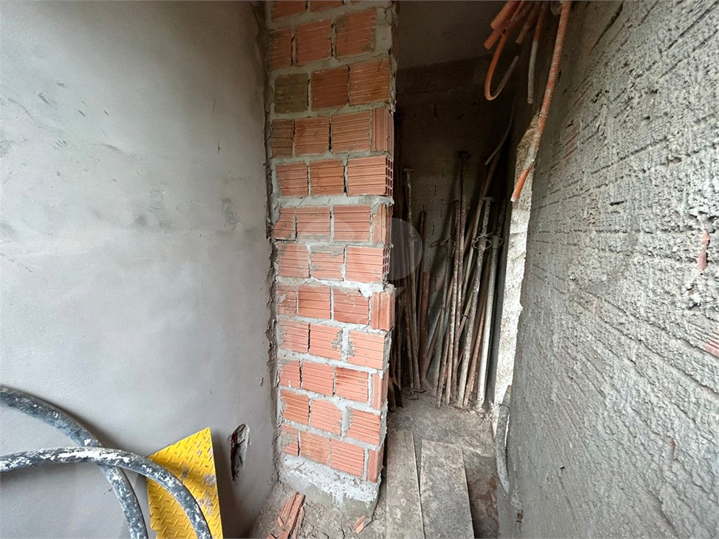 Casa à Venda de 3 dormitórios no condomínio damha II em São Carlos,