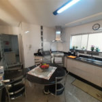Ótima casa disponível para venda em Piracicaba, no Condomínio Residencial Village Des Lions no bairro Pompéia