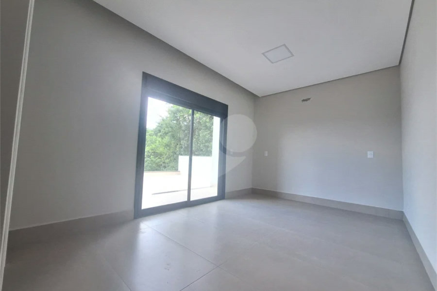 Casa NOVA com 03 suítes , piscina e condomínio com lazer completo!