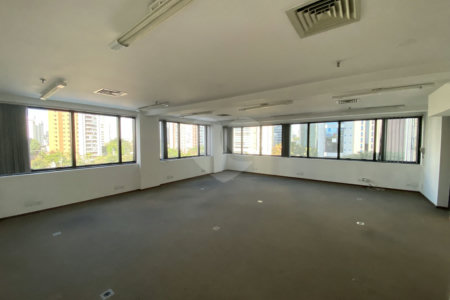 Conjunto comercial com 146m², 3 vagas, à venda no Brooklin