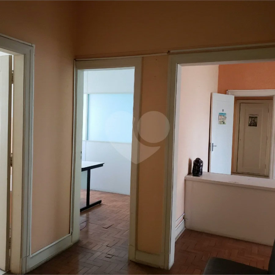 Apartamento de 80m2 à venda com 2 dormitórios e terraço no Centro