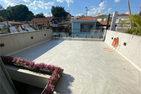 Sobrado à venda com 5 quartos, sendo 4 suítes, em Jardim Prudência, São Paulo, SP