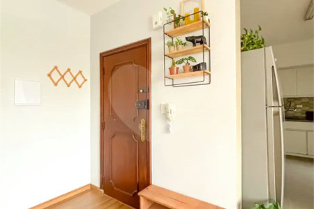 Apartamento de 80m² a venda e locação em Moema - 02 dorm, 02 Banheiros 01 Vaga