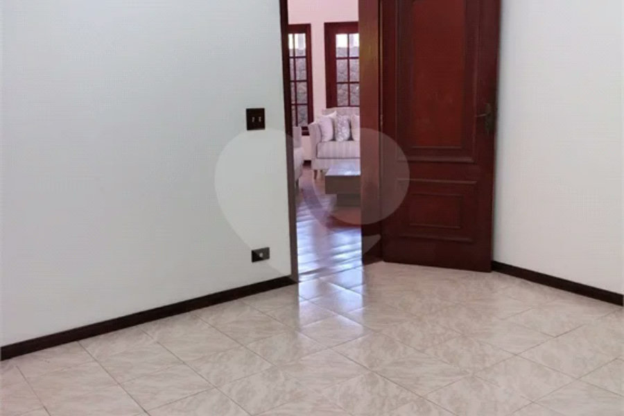 Casa à venda ou para alugar com 5 quartos, sendo 2 suítes, em Jardim Dos Estados, Poços de Caldas - MG
