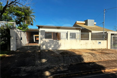Casa à Venda – Jardim Aeroporto, Ponta Porã - MS