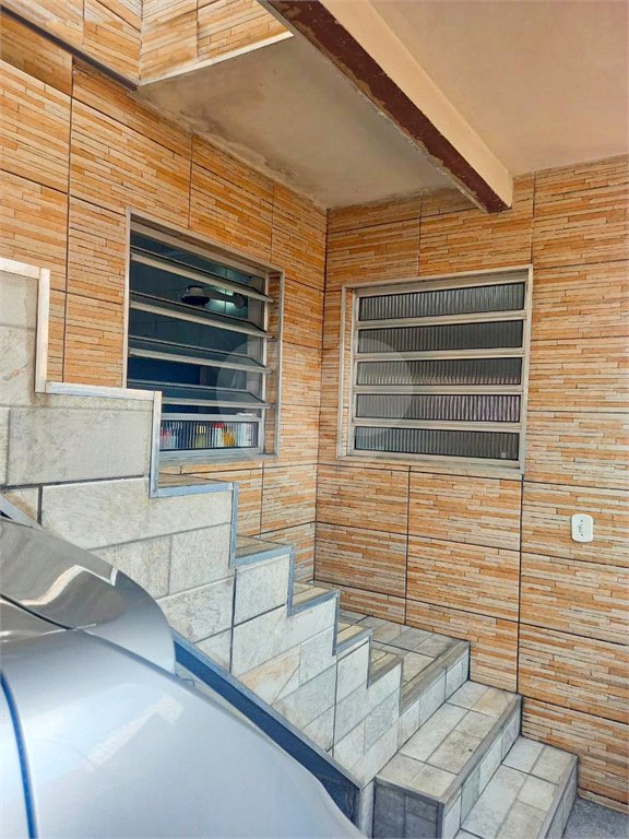 Casa terrea com 6 quartos, 2 vagas na Vila Brasilina