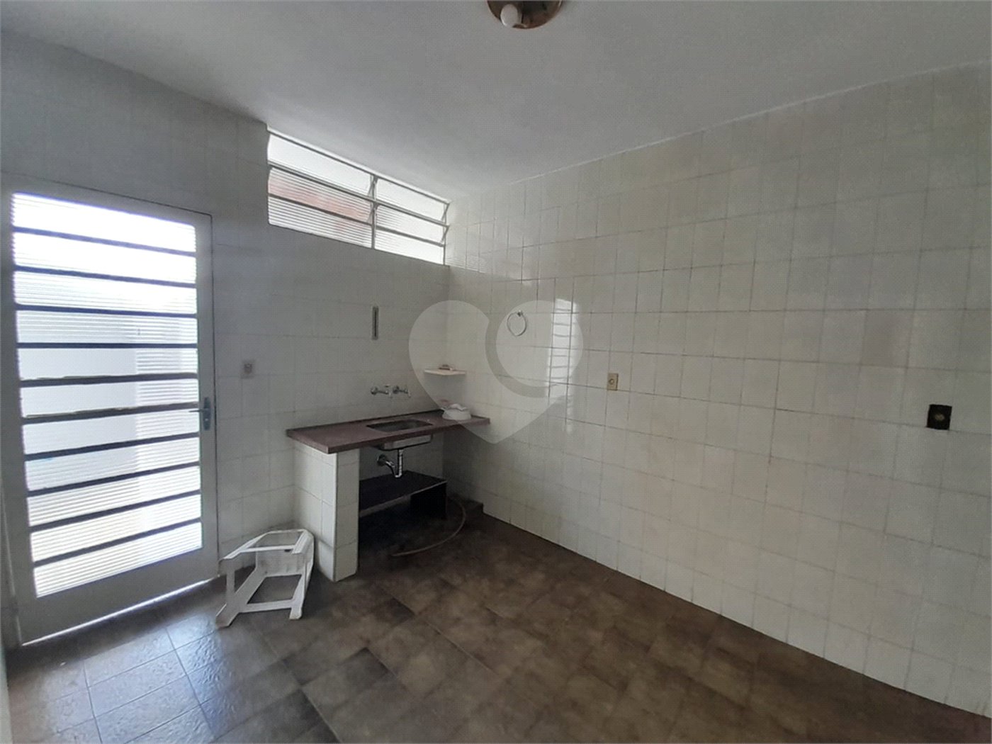 Casa Disponível para Venda ou Locação na Vila Nery – Ideal para Residência ou Comércio