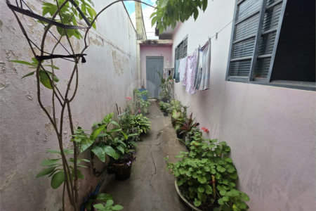 Casa térrea, 2 dormitórios com salão comercial Jd. Nova São Carlos