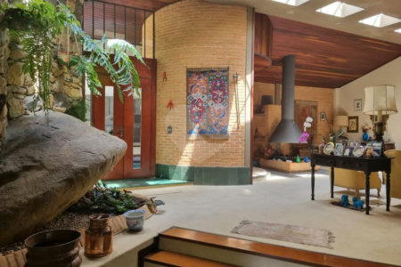 Casa à venda, 742 m², com piscina, 5 suítes, em Embu das Artes