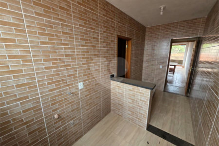 Venda de Sobrado Jardim Medeiros Prolongamento.