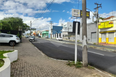 Galpão Comercial à Venda – Localização Estratégica na Avenida São Carlos