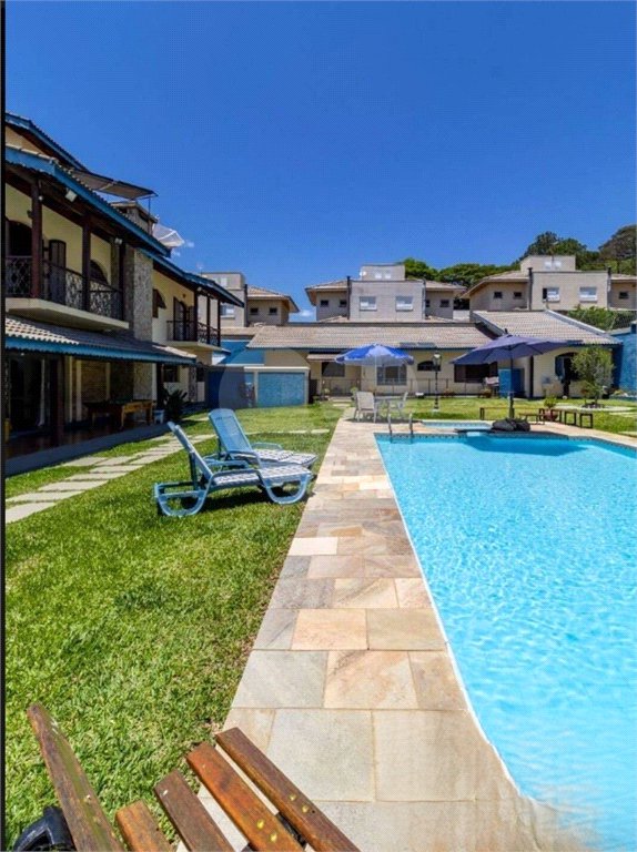 Casa com 6 Quartos e 8 banheiros à Venda, 1500 m² de Terreno em Atibaia/SP