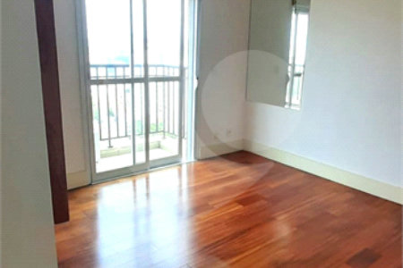 Apartamento Alto Padrão de 176m² na Aclimação — São Paulo/SP